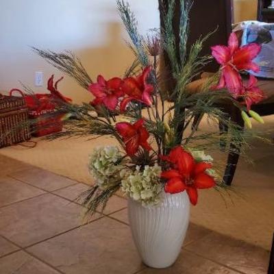 *PRESALE #78 - Decorative Faux Flower Arrangement ($15)