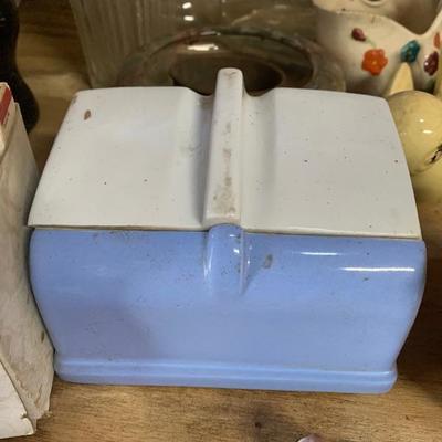Vitrious china refrigerator set