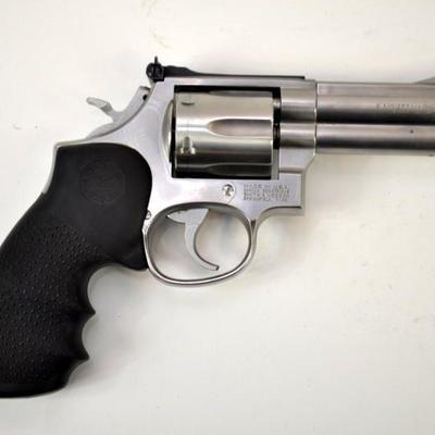 S&W Model 686, .357 Magnum