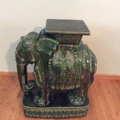 MVF095 Another Large Green Ceramic Elephant Planter Stand