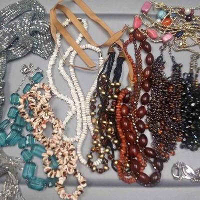 https://www.ebay.com/itm/114182810545 CJ0003 COSTUME JEWELRY NECKLACE  LOT $20.00 RX BOX 4 CJ0003
