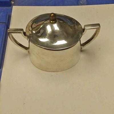 https://www.ebay.com/itm/114163324397 RSB0005 STERLING SILVER BOX WITH LID WEIGHT 178 GRAMS    $150.00