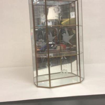 
https://www.ebay.com/itm/124142943488 Cma2015: Glass Wall mounted Curio Cabinet w/ Laser Etched Pattern $50