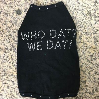 https://www.ebay.com/itm/124141932520 KB0063: Bedazzled Dog Clothing "WHO DAT? WE DAT!" Large (2)