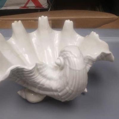 https://www.ebay.com/itm/124142901128 BOX046A Vintage Ceramic sea shell soap dish by fits & Floyd . $10.00