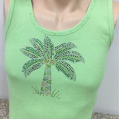 https://www.ebay.com/itm/124142011098 KB0076: Bedazzled Green Tank Top with Palm Tree 1X (1)