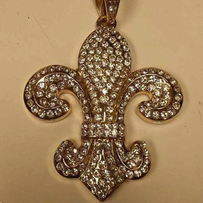 https://www.ebay.com/itm/124141884445 BOX074o COSTUME JEWELRY FLEUR-DE-LIS CHAIN FAB  $20.00 