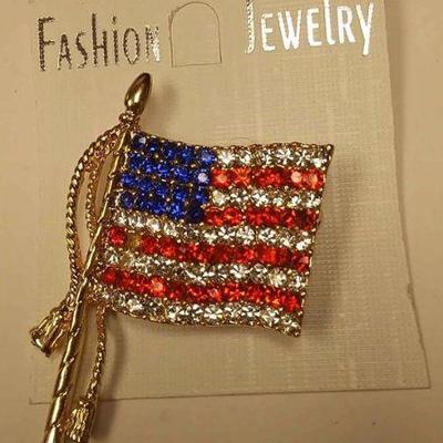 https://www.ebay.com/itm/114171616415 BOX074K AMERICAN FLAG PIN $5.00 RED, WHITE, AND BLUE CRYSTAL ðŸ‡ºðŸ‡¸