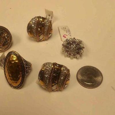 https://www.ebay.com/itm/124142926209 BOX074AJ COSTUME JEWELRY LOT OF FIVE  WOMENS SIZE 6 RINGS $30.00