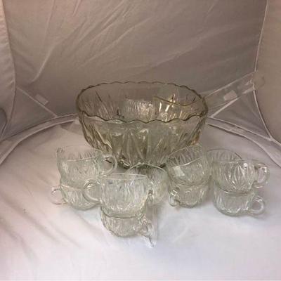 https://www.ebay.com/itm/114167483748 LAN9941: Vintage Punch Bowl Set (18 Pieces) Local Pickup $20