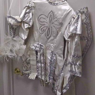 https://www.ebay.com/itm/124135566896 NNS004 USED VINTAGE PROTEUS MARDI-GRAS CHILD'S PAGE OUTFIT MEDIUM SIZE $100.00