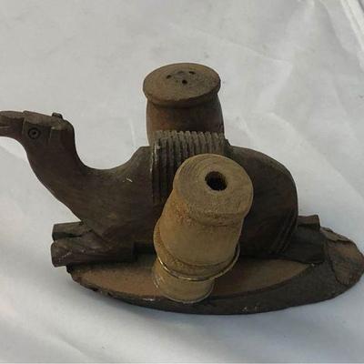 https://www.ebay.com/itm/124131286333 LAN9967: Wood Camel Salt and Pepper $10