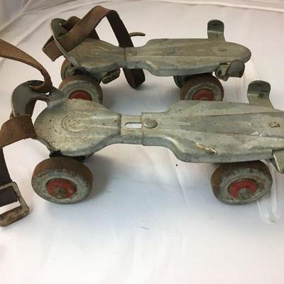 KB0125: Vintage JC Higgins Sears Roebuck and Co Metal Roller Skates 610-230 $10 Pay online by Venmo: @Rafael-Monzon-1, PayPal Email:...