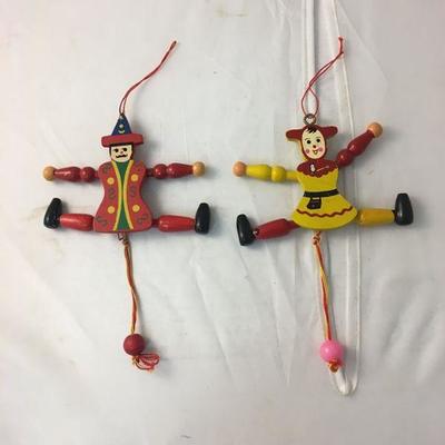 https://www.ebay.com/itm/114190026797	KB0122: Vintage 60s Wooden Articulated Christmas Tree Ornaments, 2 pieces $15
