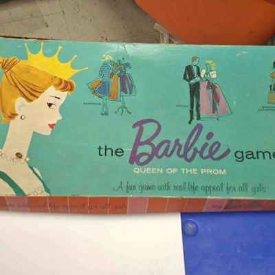 BOX074 VINTAGE 1960 THE BARBIE GAME BOX074 BOARD GAME  QUEEN OF THE PROM (MAY BE MISSING SMALL PCS) MATTEL $10

