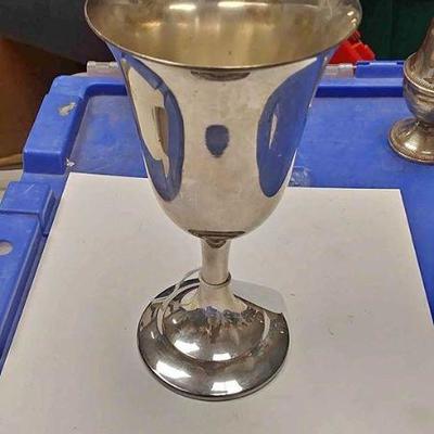 https://www.ebay.com/itm/124135590391	RSB0001 STERLING SILVER GOBLET $140.00 WEIGHT 171GRAMS 3 1/2 X 6 5/8 INCHES 
