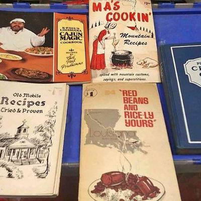 https://www.ebay.com/itm/124150455705	AB0005A COOK BOOKS & BOOKLETS LOT OF FIVE $20.00 BOX 75 AB0005
