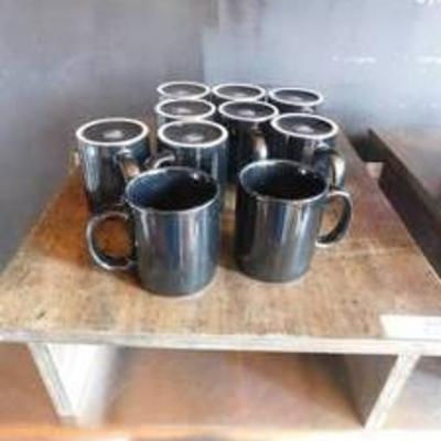 10 World Ultima 12oz Coffee Cups & Wood Shelf Display