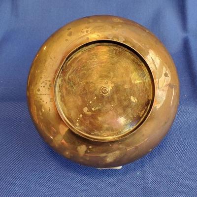 Lot 85 pot base