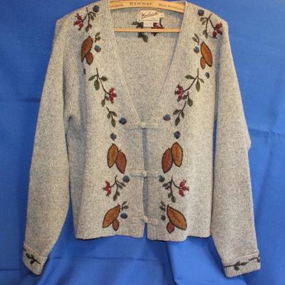 Lot 66: Vintage Embroidered Woolrich Sweater  Size Small Bust Measures 40"  $40