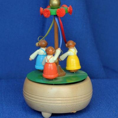 Lot 32 Vintage German Wood and Metal Maypole Music Box with Reuge movement   $35