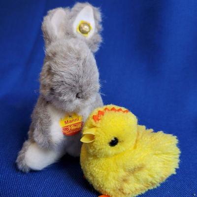 Lot 18: Steiff Bunny "Manni" 5" and Pom-pom Chick 2 1/2"  $30