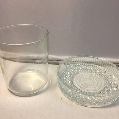 BR006: Pressed Glass ashtay/tray and plain glass cup $8	Pay online by Venmo: @Rafael-Monzon-1, PayPal Email:...