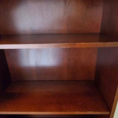 #68 Dark Wood Bookcase by Hooker Furniture, solid wood, sturdy, great condition, 78
