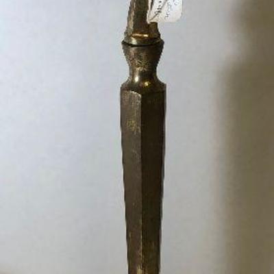 https://www.ebay.com/itm/114204331956	LAN9933: 22" Tall Brass Candle Stick Loal Pickup $20	Buy-it-Now
