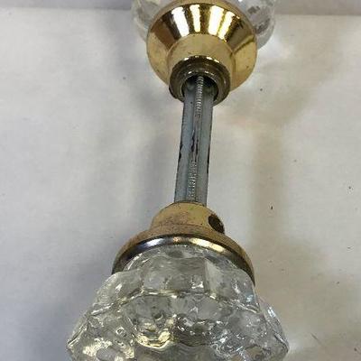 https://www.ebay.com/itm/124169136671	LAN9803: Glass Door Knob Set	Auction
