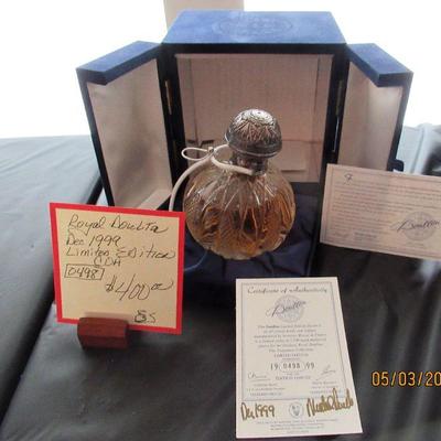 $400.00 ROYAL DOULTON DEC 1999 LIMITED EDITION (0498)