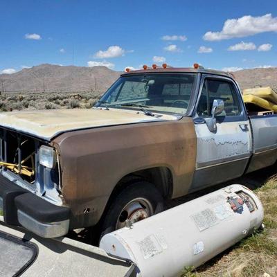 3049: Year: 1991
Make: Dodge
Model: D350 Pickup
Vehicle Type: Pickup Truck
Mileage:
Plate:SAADFRM
Body Type: 2 Door Cab; Sweptline
Trim...