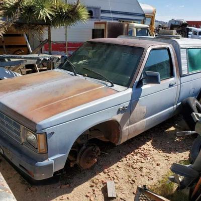 3040: Year: 1982
Make: Chevrolet
Model: S10
Vehicle Type: Pickup Truck
Mileage:
Plate:
Body Type: 2 Door Cab; Regular
Trim Level: Base...
