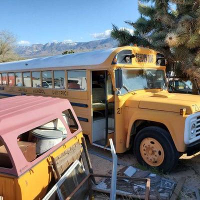 3066: 1973 Ford Ward School Bus
