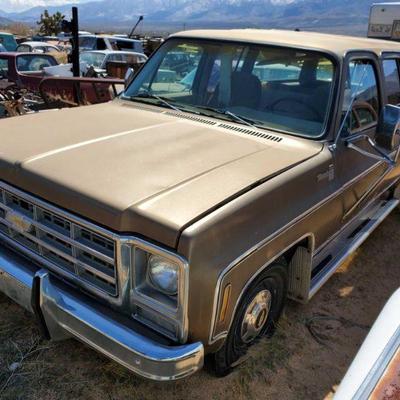 1020: 	
1979 Chevy Silverado 3/4 Ton Suburban with 454
VIN: CCS269F212737
Vehicle being sold on application for duplicate title.
Title...