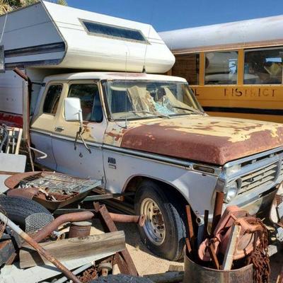 3041: 1974 Ford F-350 Super Cab Camper Special-3/4 Ton Drivers Door Won?t Open