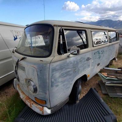 2041	
Volkswagen Standard Bus
Volkswagen Bus, VIN: UA23105239079094089, Mileage: 33,477
Vehicle being sold on application for duplicate...