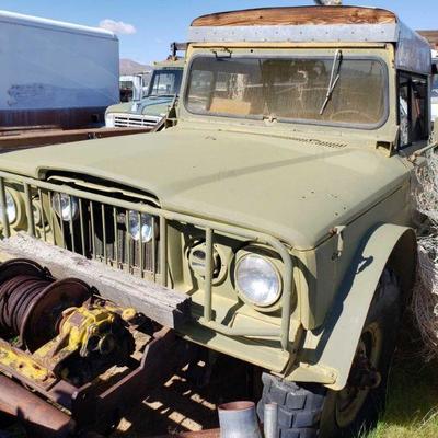1078: 	
1969 Kaiser Jeep
VIn 34576 Mileage: 19,800 TMU