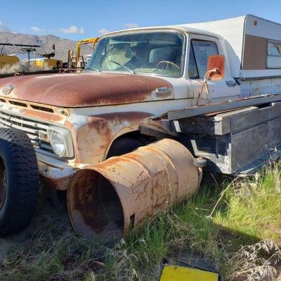 Ford F100 VU Locked 