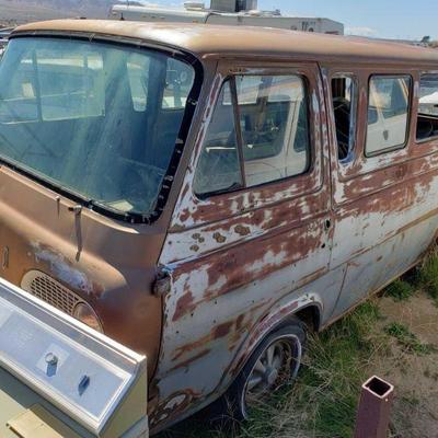 Ford Econoline Van VIN: E13TH217321
Vehicle being sold on application for duplicate title.
Title not in hand.
DMV fees $59 for non op and...