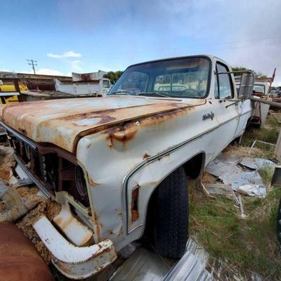 2036	
1973 Chevy C20 Camper Special
Chevy C20 Camper Special, VIN: CCY243Z109199, No Motor
Vehicle being sold on application for...