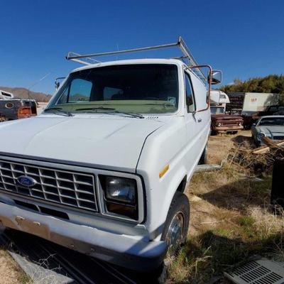2006:	
1990 Ford Econoline E350 Van
White Ford Van, VIN: 1FTJE34M5LHA51228,  Locked
Ok to sell.
On non op.