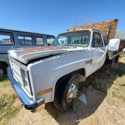 2080	
1986 Chevrolet C30
Year: 1986
Make: Chevrolet
Model: C30
Vehicle Type: Pickup Truck
Mileage:
Plate:
Body Type: 2 Door Cab; Chassis...