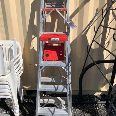 10057	
1 Davidson 4ft Ladder and 1 Sears 6ft ladder
1 Davidson 4ft Ladder and 1 Sears 6ft ladder