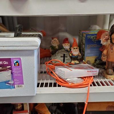 5533	
File n Go, 10 Pack of Outlets, Bucket of Tools, Small Leaf Blower, And More
Also Includes Topsy Turvy, Gnomes, and Shark Pet Vacuum