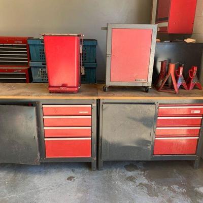 2550	
2 Craftsman Workbenches, 4 Jack Stands, 1 Trash Can, and 1 Rolling Box
2 Craftsman Workbenches, 4 Jack Stands, 1 Trash Can, and 1...