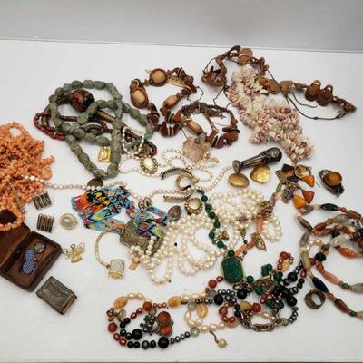 
#1132 â€¢ Misc. Costume Jewelry