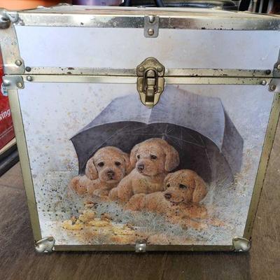 4581	
Vintage Chest
Measures approx 15.5"(L)Ã—16.5"(H)Ã—15.5(W)