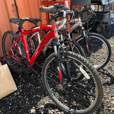 10064	
3 Schwinn Ranger Mountain Bikes
3 Schwinn Ranger Mountain Bikes