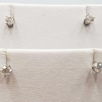 14k Gold Diamond Earrings 2 pairs
Weighs approx 1.28g
